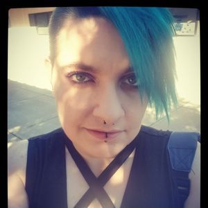 Meet your Posher, Linzyanne